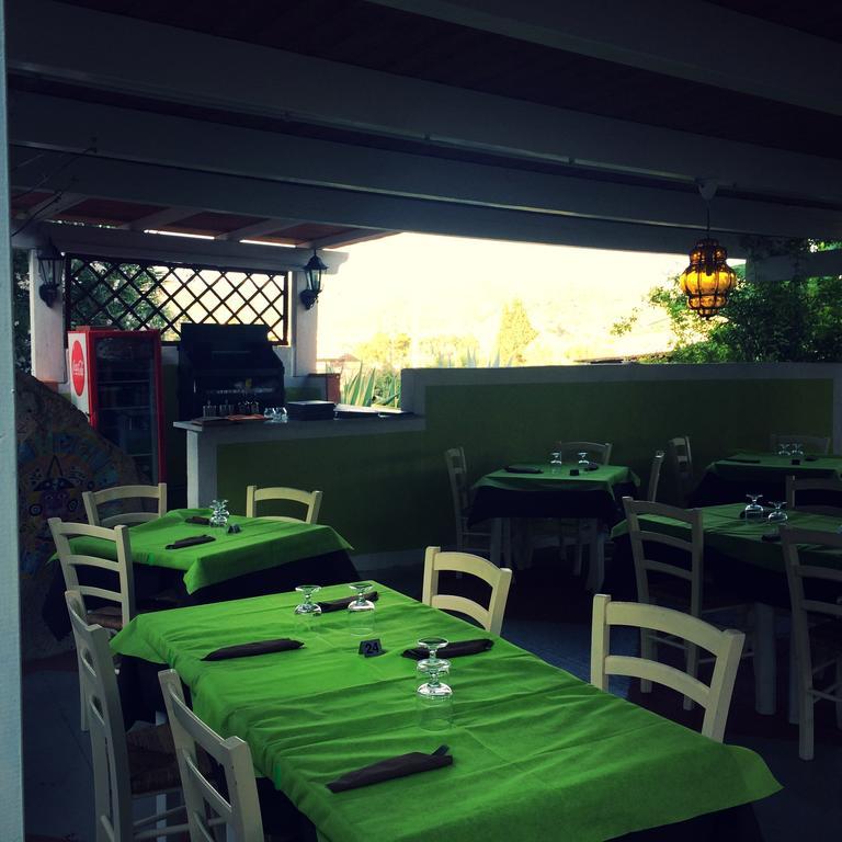 En Ville Bed And Breakfast Gonnesa Ngoại thất bức ảnh