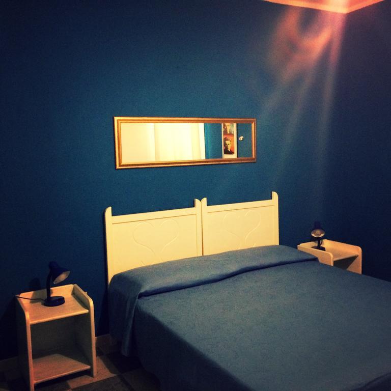 En Ville Bed And Breakfast Gonnesa Phòng bức ảnh
