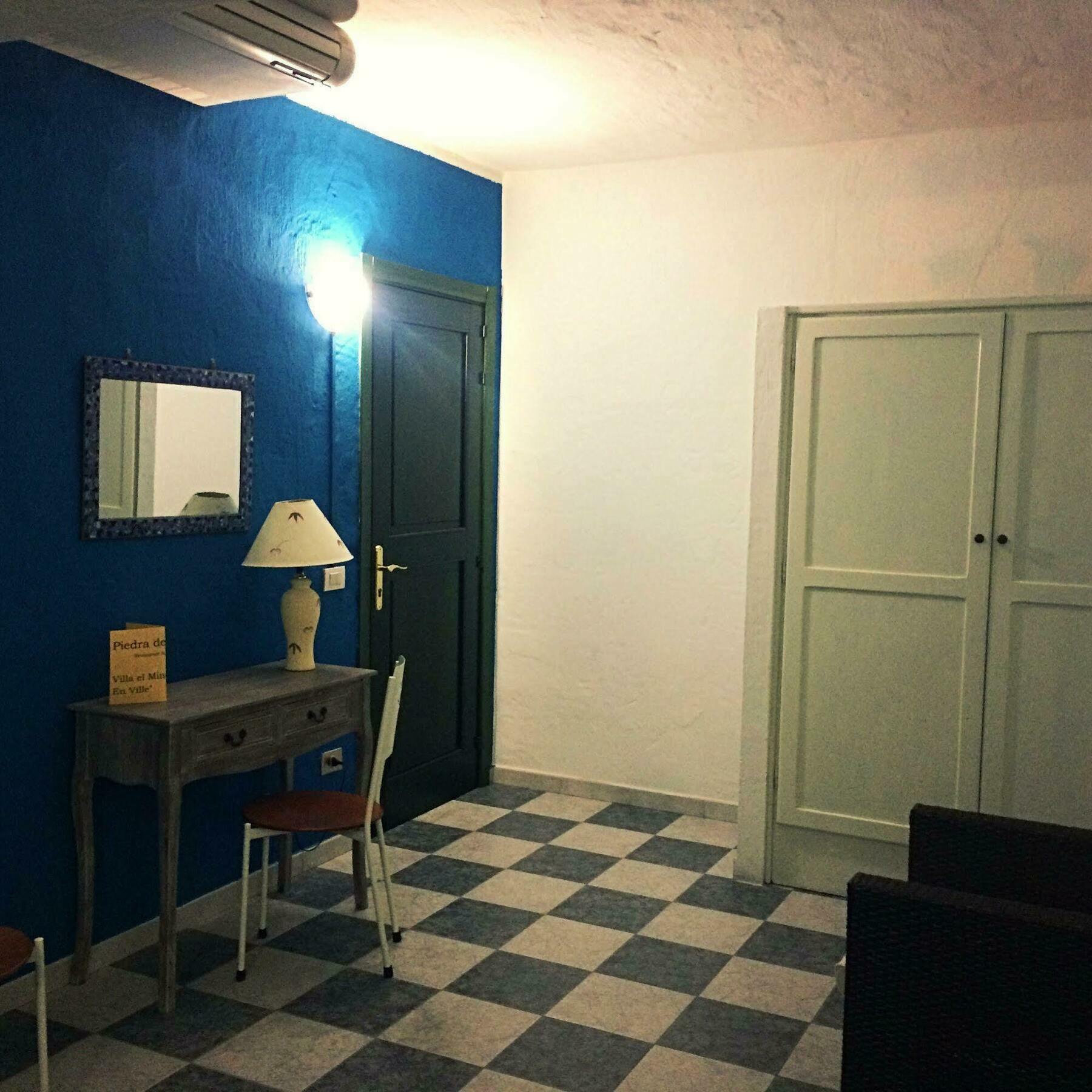 En Ville Bed And Breakfast Gonnesa Ngoại thất bức ảnh