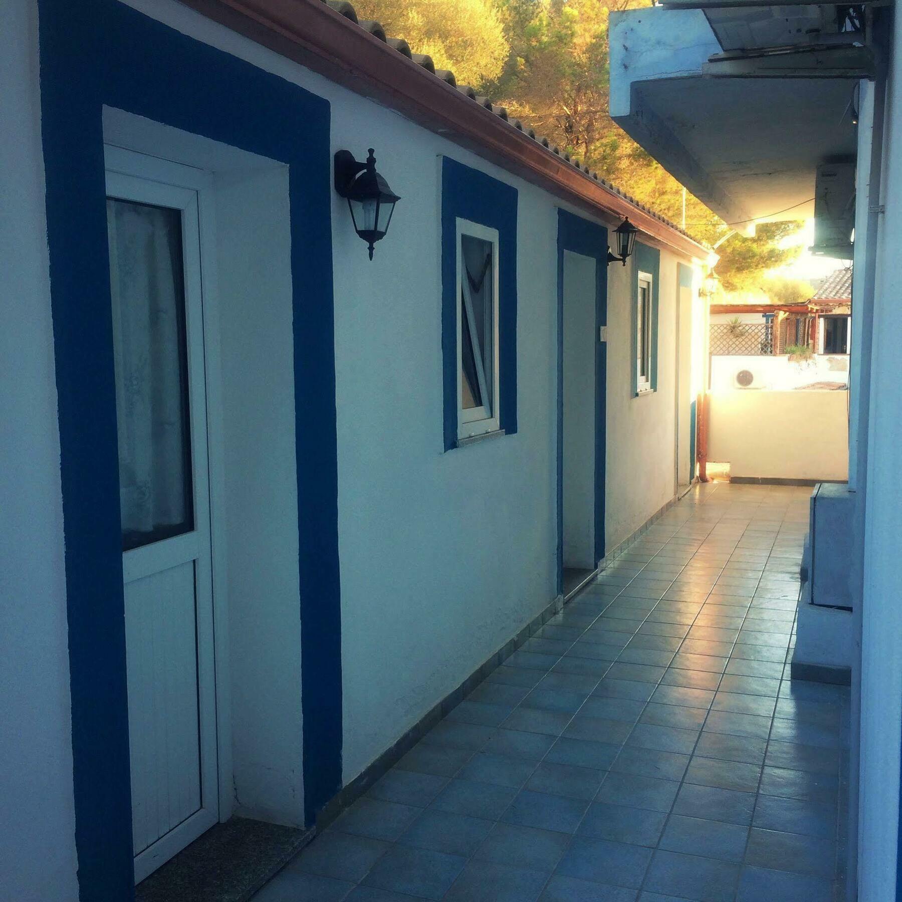 En Ville Bed And Breakfast Gonnesa Ngoại thất bức ảnh